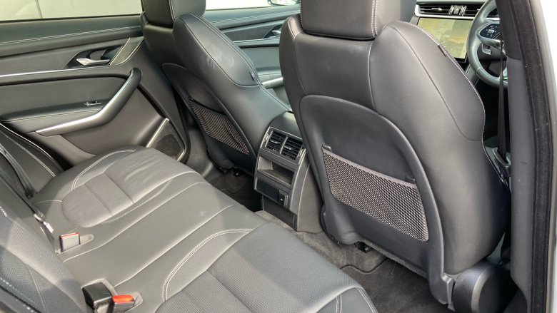 Jaguar F-Pace 2.0 D200 R-Dynamic Black 5dr Auto AWD Diesel Estate